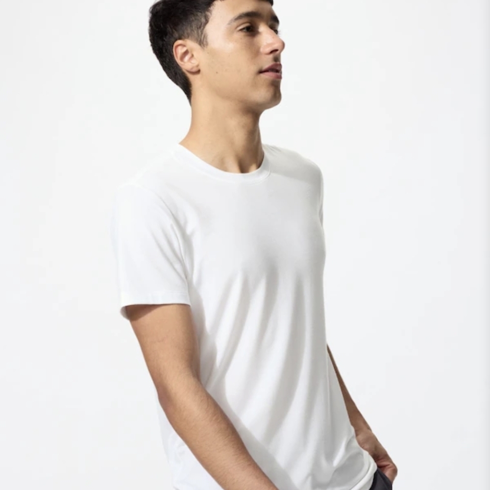 Uniqlo Men's Short Sleeve Crew Neck T-Shirt in White